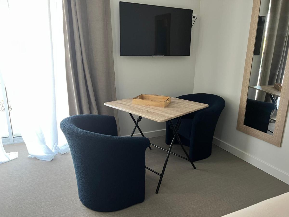 Chambre Privatisee L'Ermitage Vue Sur La Mayenne Шато-Ґонтьє Екстер'єр фото