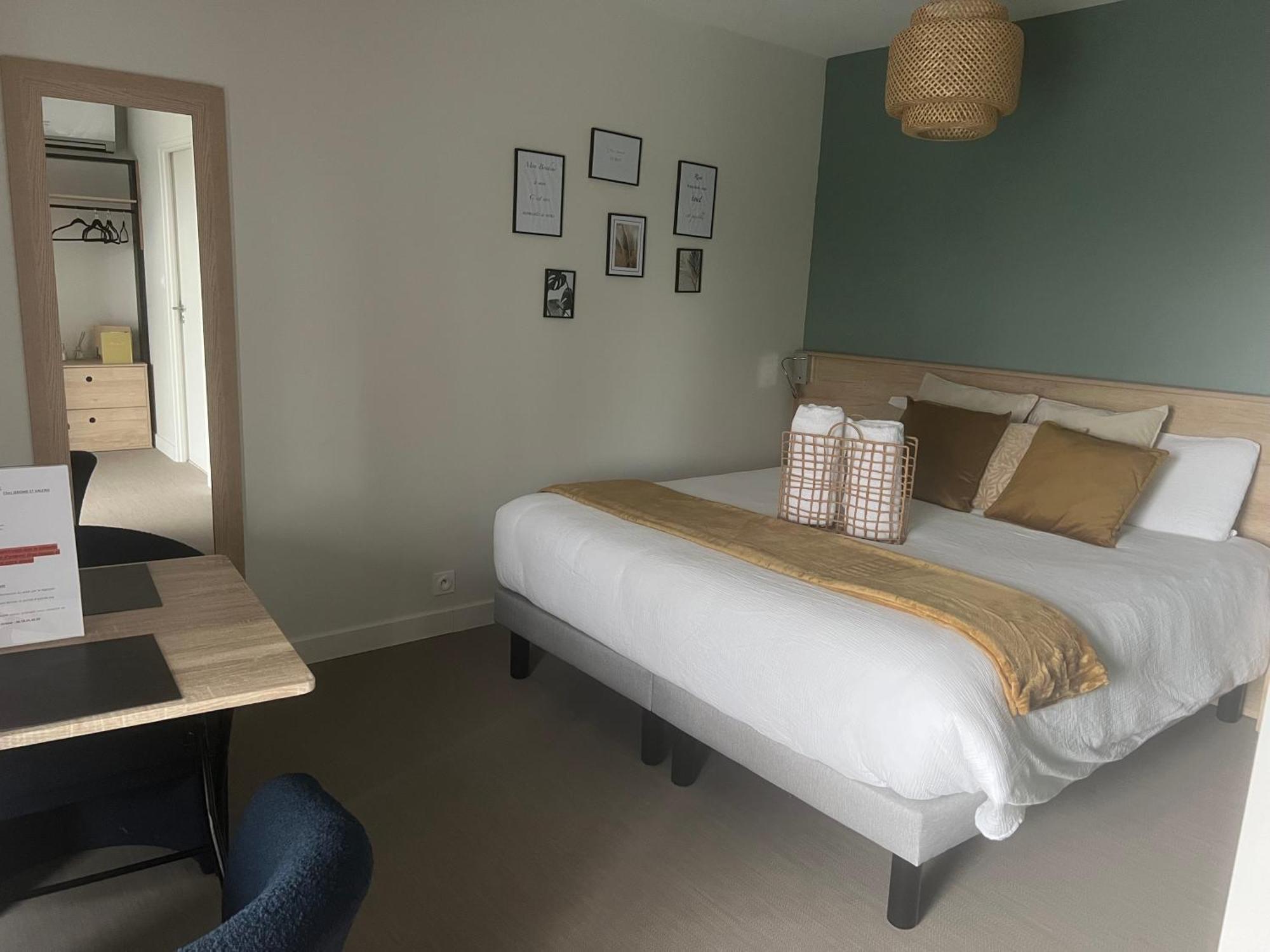 Chambre Privatisee L'Ermitage Vue Sur La Mayenne Шато-Ґонтьє Екстер'єр фото